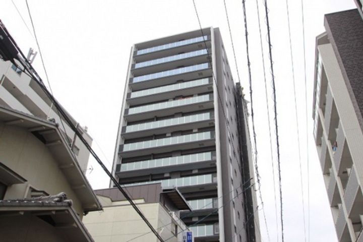 プレサンスロジェ岡山駅元町の外観