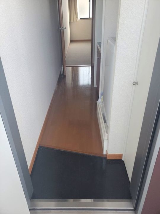レオパレスCalm片倉(47810)の玄関