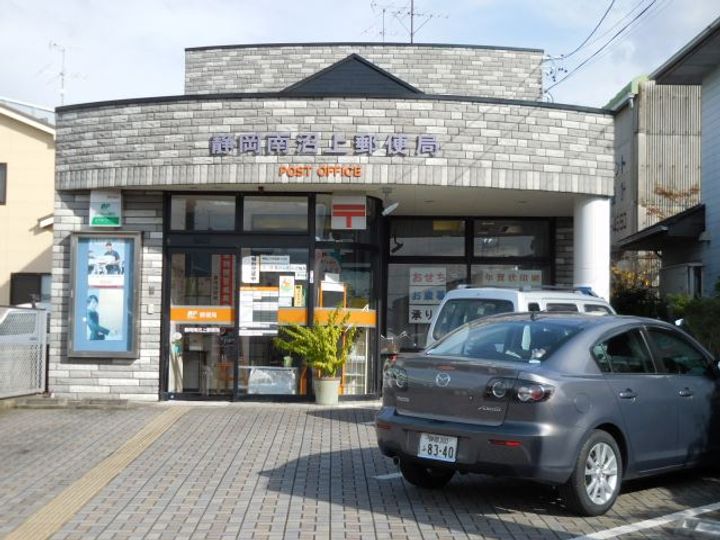 リヴェールの周辺