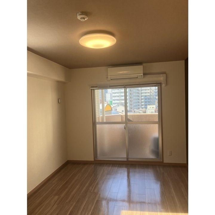 ドゥエリング梅田の居間