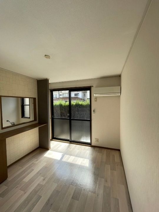 ニューハピニスB棟の居間