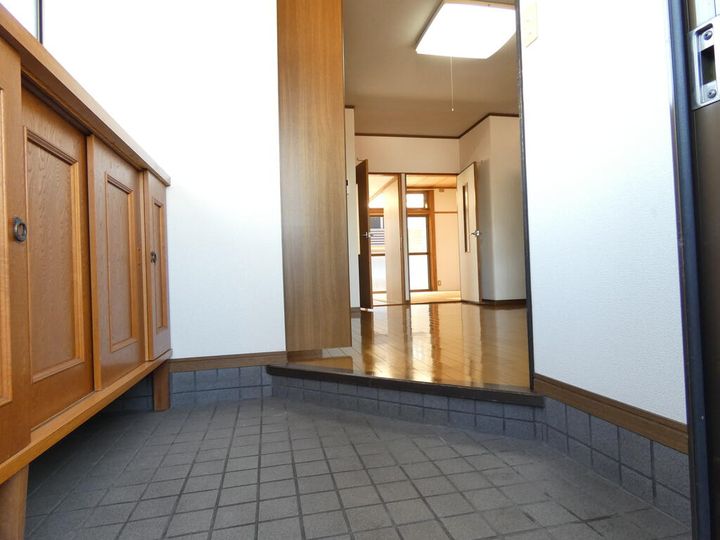 コーポラス彩IIの玄関