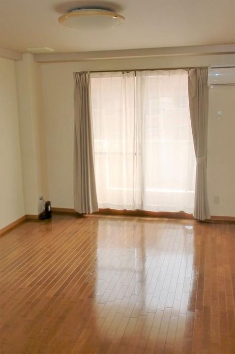 A・S・Kビルの居間