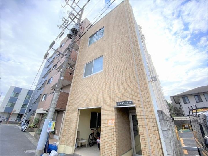 ミヤジハイツの外観