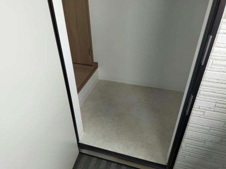 Feliz高石千代田の玄関