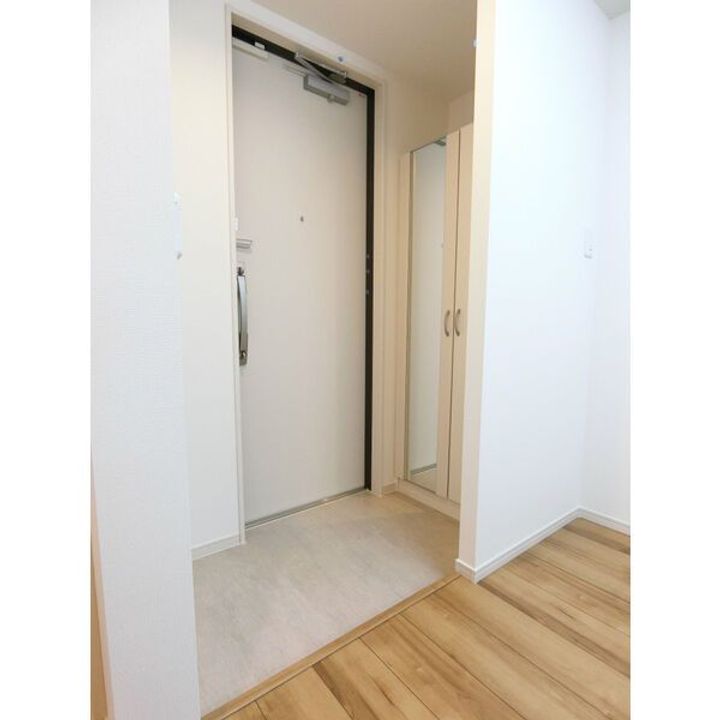 大阪府門真市一番町(アパート)の賃貸物件の玄関