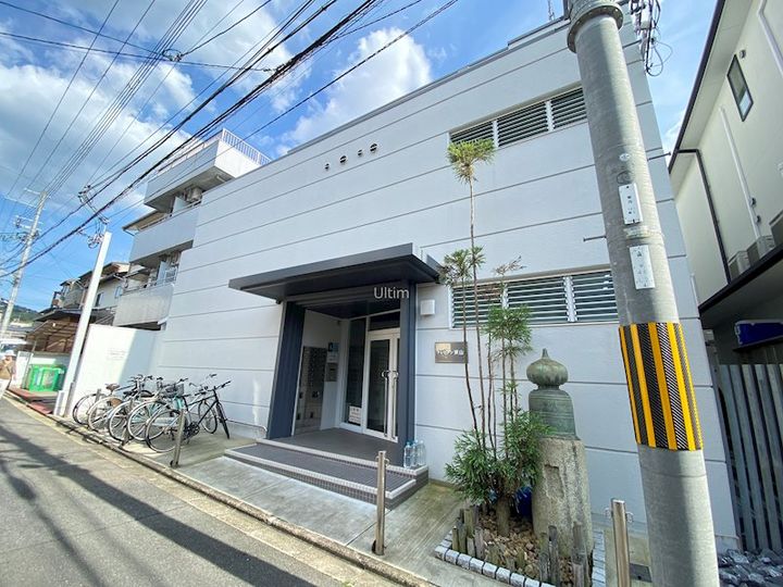 トレビアン東山の外観