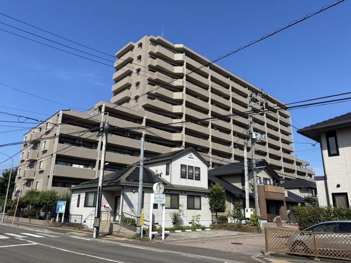 ナイスグランソレイユ台原の外観