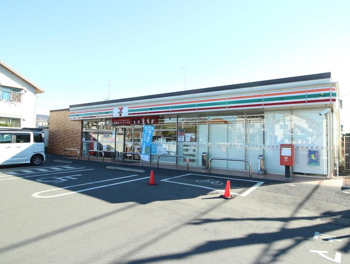 コーポ ベルビーの周辺