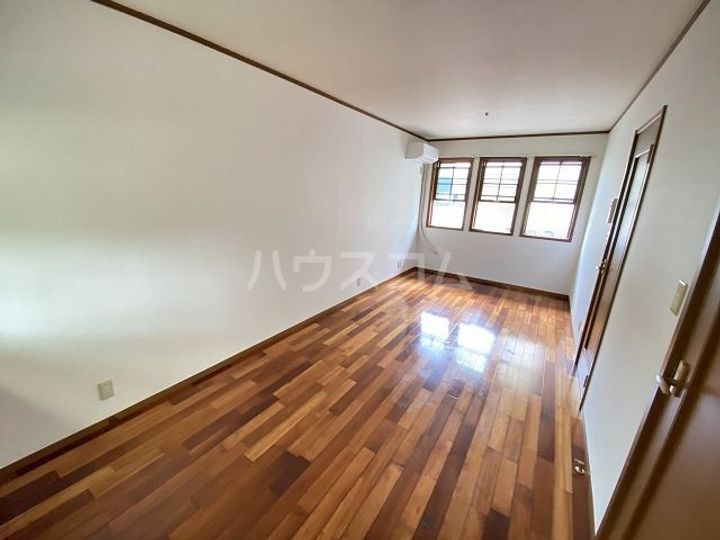 神奈川県小田原市小台(一戸建)の賃貸物件の居間