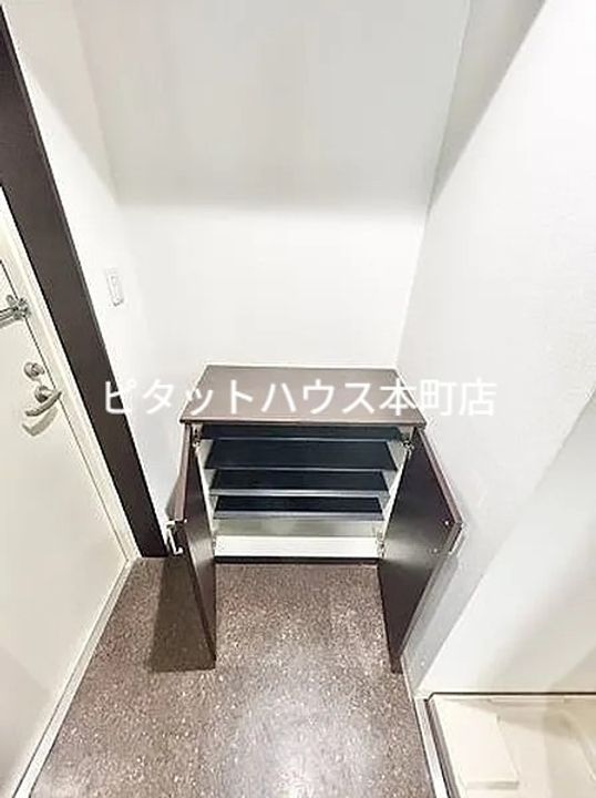 大阪府大阪市港区市岡元町3(マンション)の賃貸物件の玄関