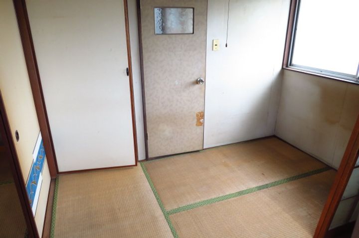 上福アパートの居間