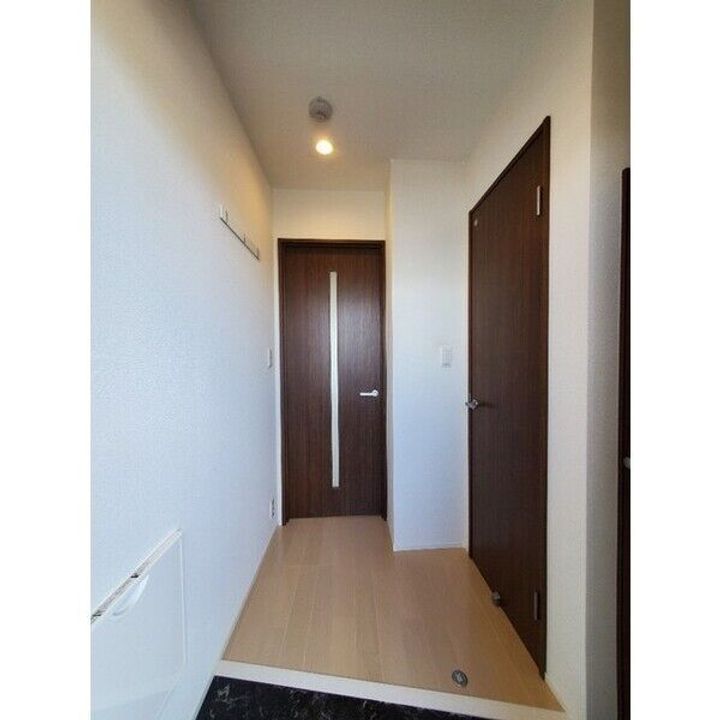 ブランクロスVIIの玄関