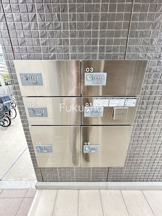 プリュス港南台の地図