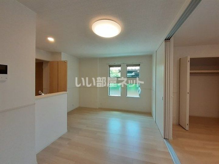 兵庫県尼崎市今福2(アパート)の賃貸物件の居間