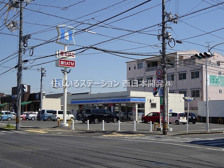 ローズガーデンの周辺