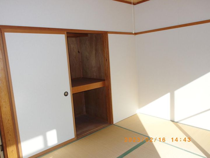 サンハイツABEの居間