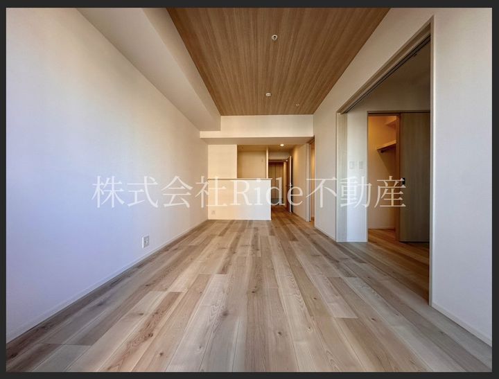 RJRプレシア南堀江の居間
