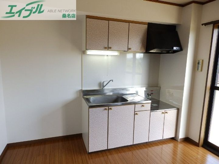 ヴィルアザレF棟のキッチン