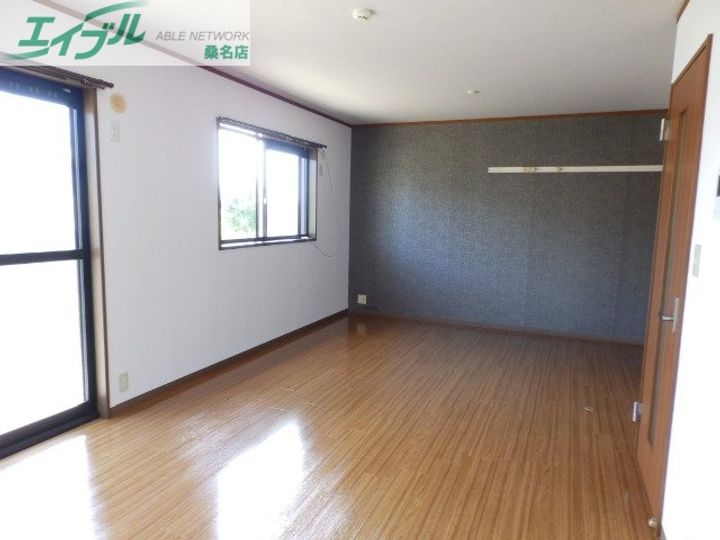 ヴィルアザレF棟の居間