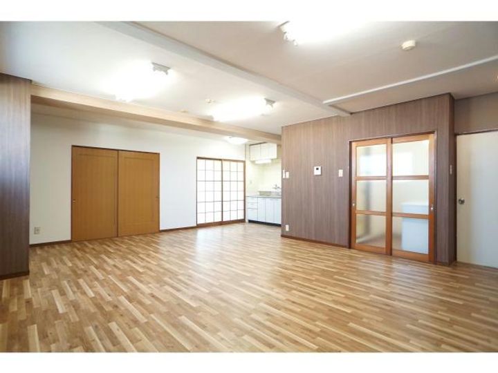 静岡県浜松市中央区上島6(マンション)の賃貸物件の居間