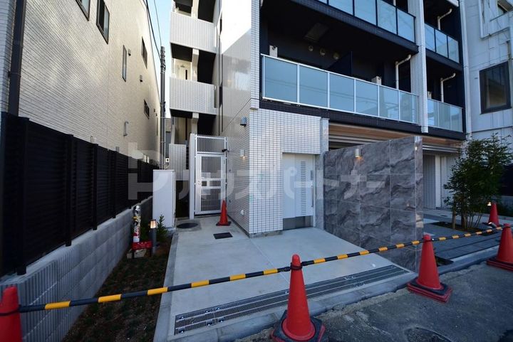 千葉県船橋市本中山2(マンション)の賃貸物件の地図