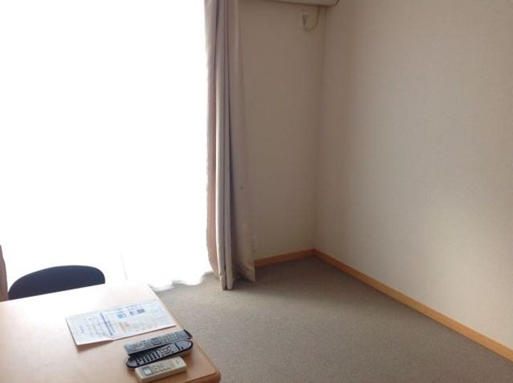 レオパレスクイーンハイツ小山の居間