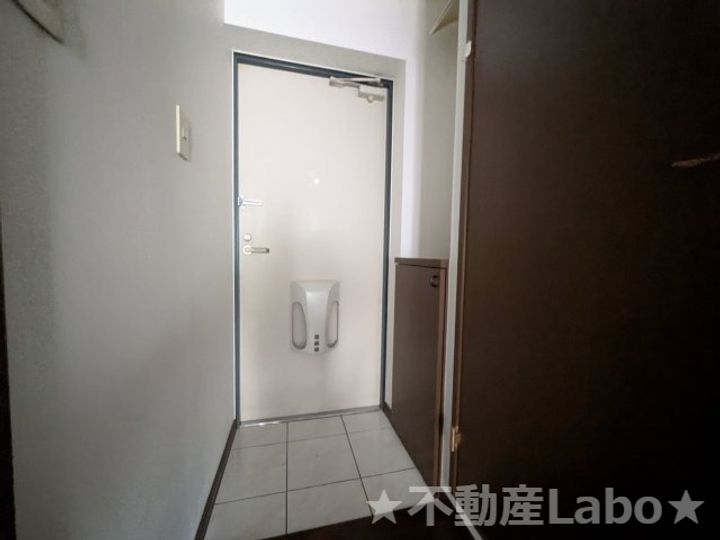 徳島県板野郡北島町鯛浜字大西(アパート)の賃貸物件の玄関