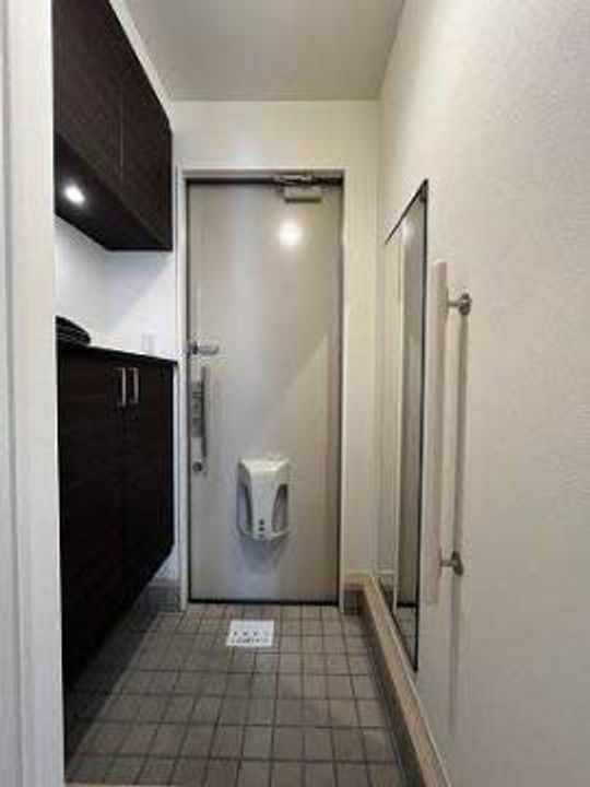 サン フローラの玄関