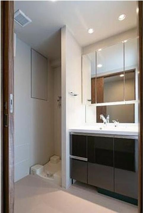 オープンレジデンシア日暮里の内装