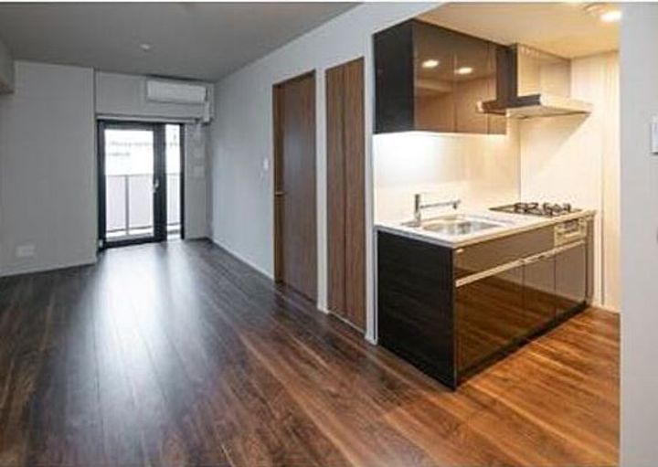 オープンレジデンシア日暮里の居間