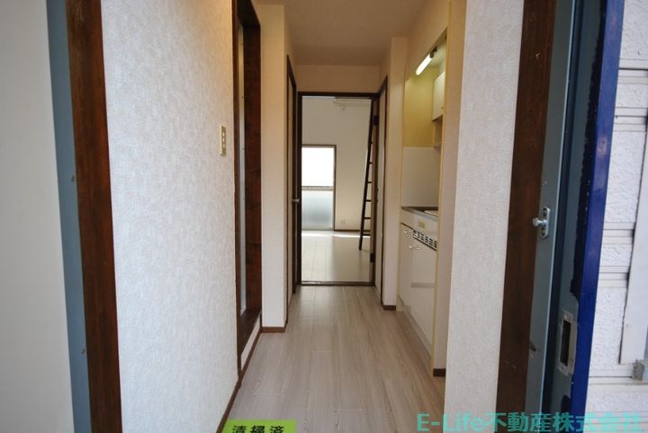 サンセルコ京塚の玄関