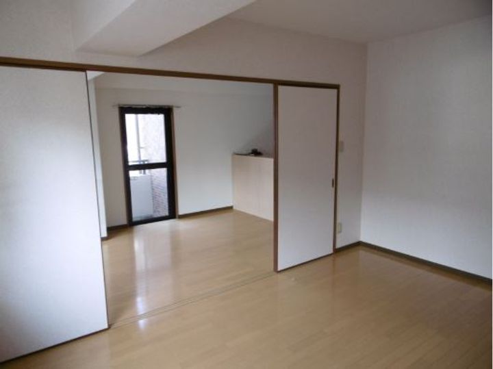 福岡県福岡市中央区大手門3(マンション)の賃貸物件の居間