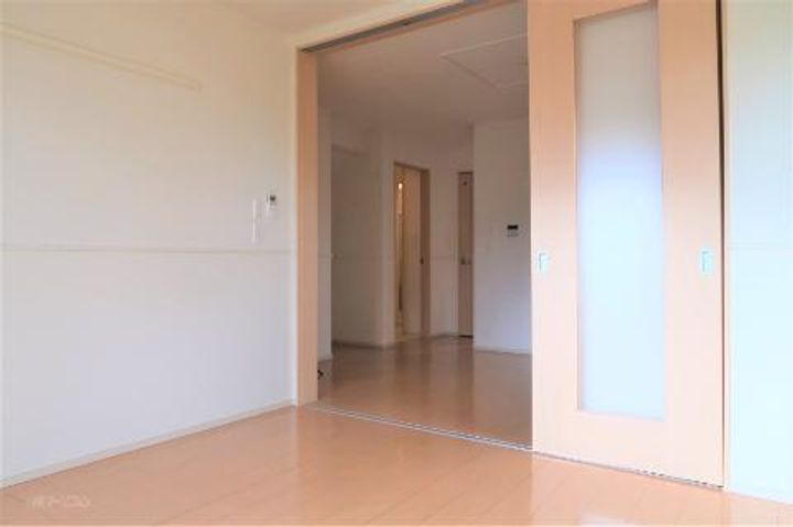 ラ グリシーヌの居間