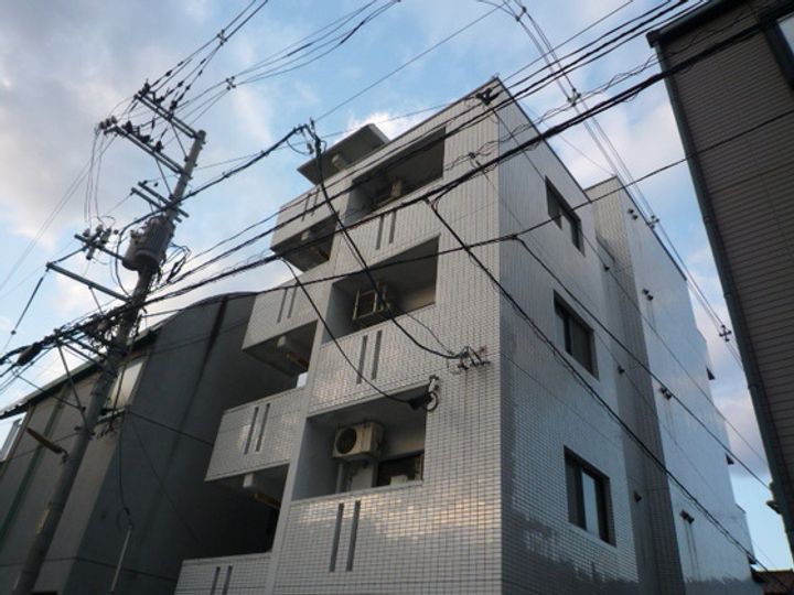 てるおかビルの外観