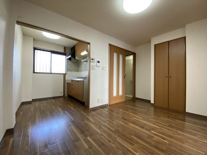 静岡県浜松市浜名区細江町中川(アパート)の賃貸物件の居間