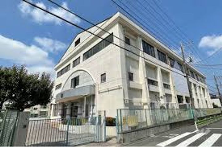 Cerisier Nの周辺