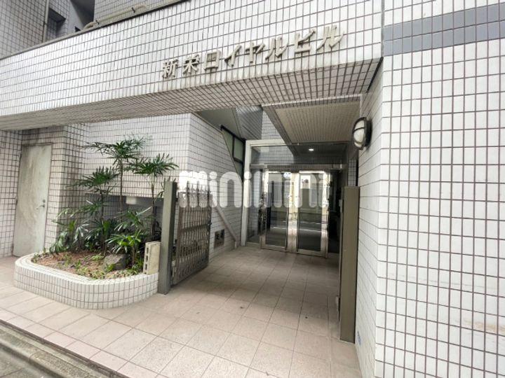 新栄ロイヤルビルの地図