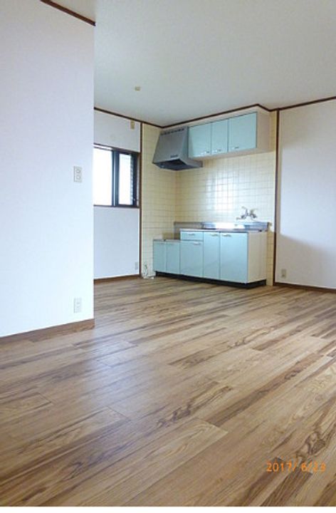 江崎ハイツの居間