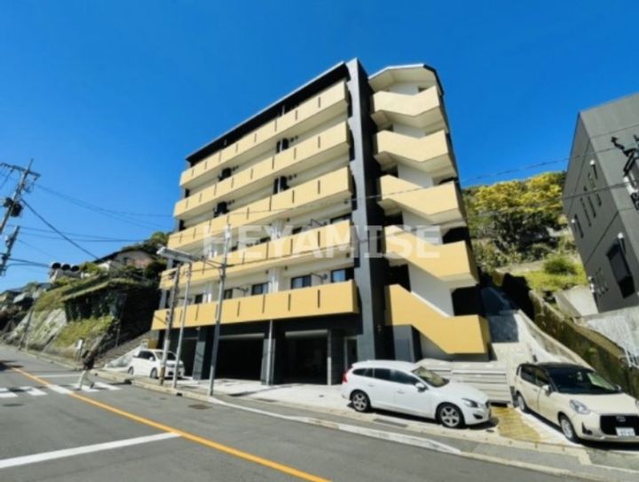 グランドステージ西山の外観