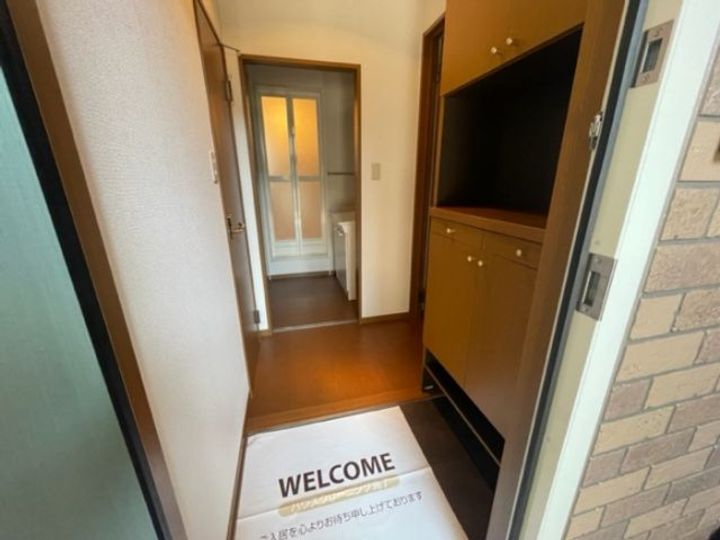栃木県小山市花垣町1(アパート)の賃貸物件の玄関