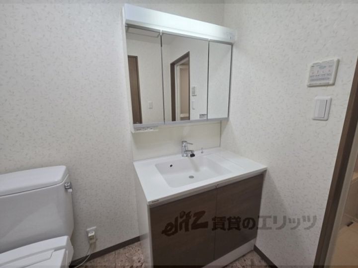 レオンズビルの内装