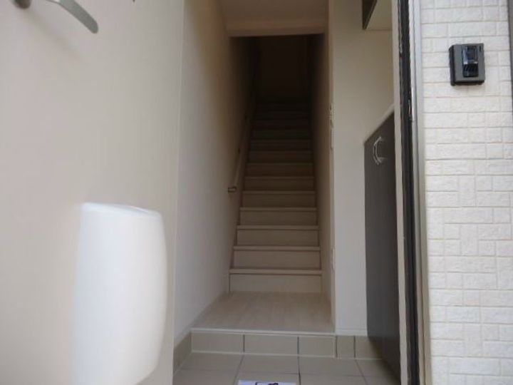 神奈川県高座郡寒川町一之宮3(アパート)の賃貸物件の玄関