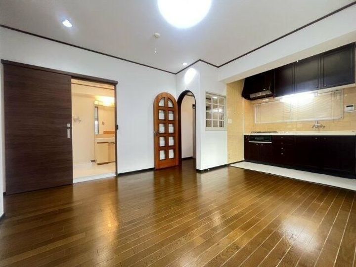 ドミール五番町の居間