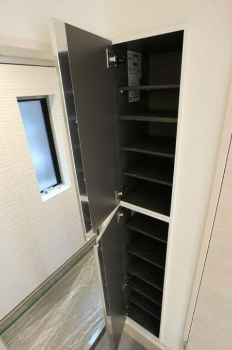 RIZEST初台(ライゼスト初台)の玄関