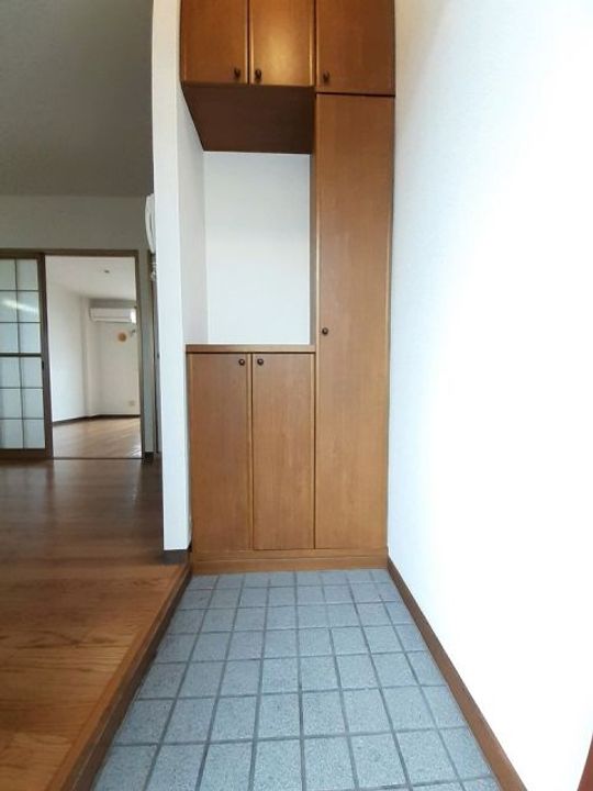 広島県福山市引野町2(アパート)の賃貸物件の玄関