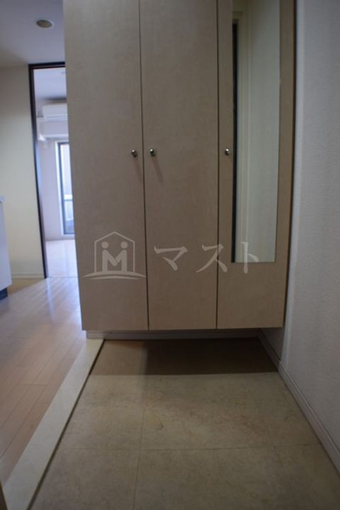 エイペックス京町堀の玄関