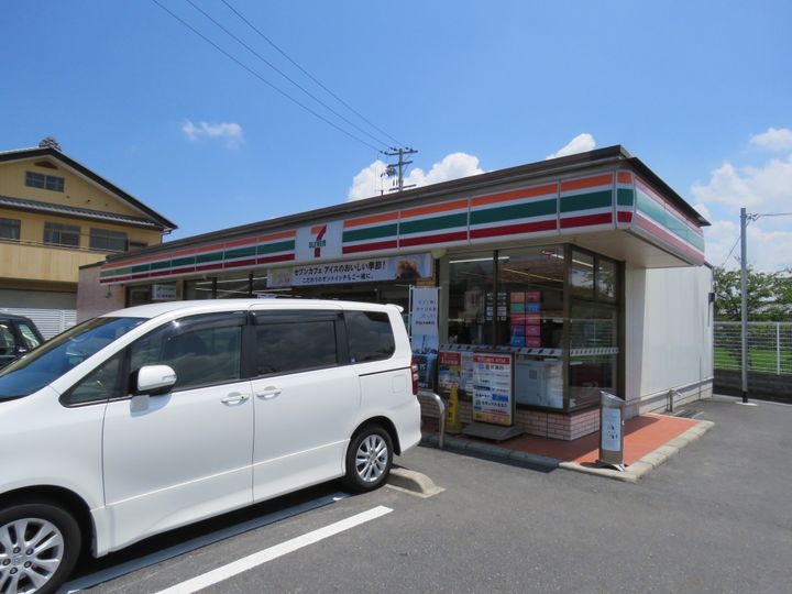 ケイ・シュウホウの周辺
