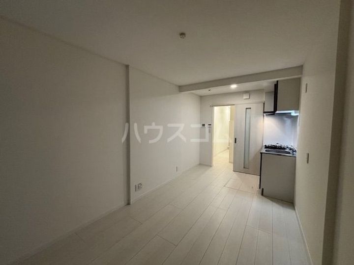 ペルル穴川の居間