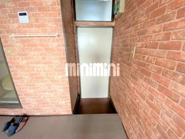 高橋コーポの玄関